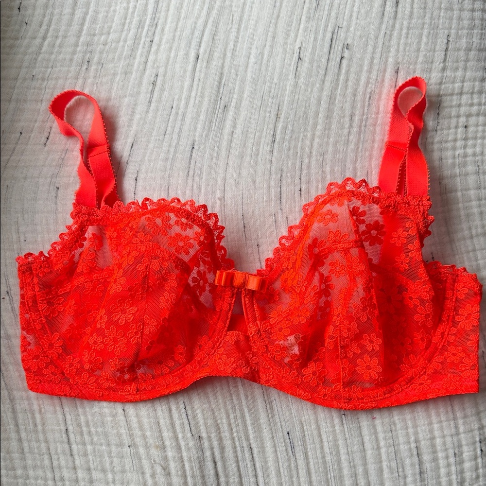 Huit 32E Daisy Lace Balconette Bra